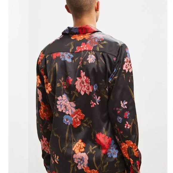 Urban Outfitters Satin Floral Button-Down Shirt S - Picture 3 of 12